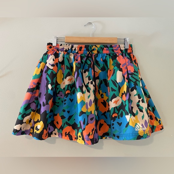 adidas Originals Pants - NWOT- Adidas Originals- Wide Leg Athletic Shorts- Women's Medium